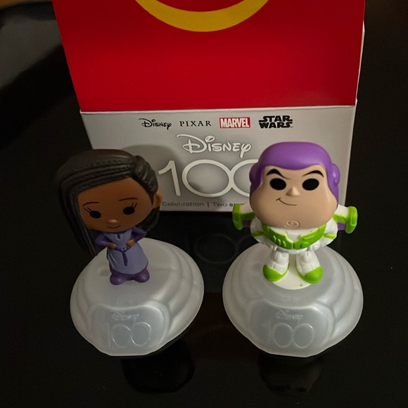 2023 McDonald's Happy Meal - Disney 100 Anniversary Buzz Lightyear+ Asha NEW - Picture 2 of 5